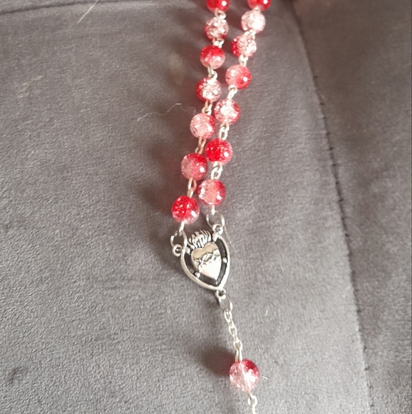 Red and White Crackle 8mm Sacred Heart Chaplet Rosary - Picture 1 of 6